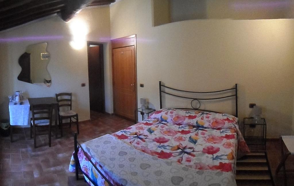 Il Pozzo Di Sant'Andrea Bed & Breakfast Сиена Екстериор снимка