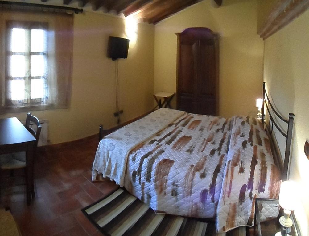 Il Pozzo Di Sant'Andrea Bed & Breakfast Сиена Екстериор снимка