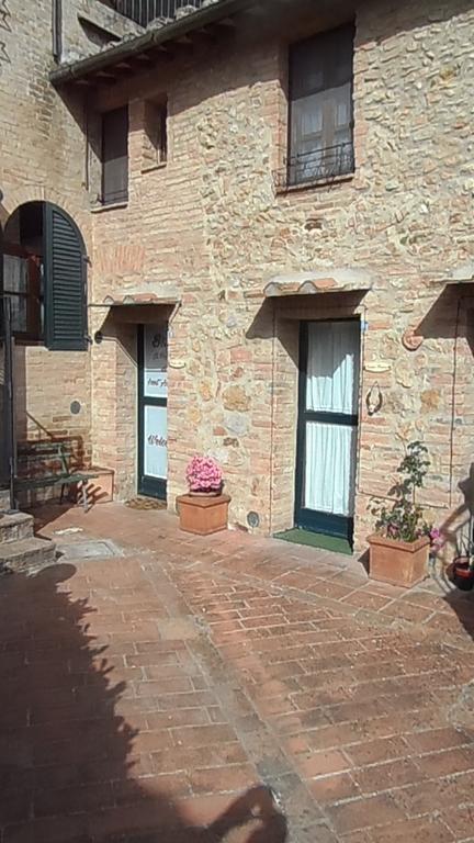 Il Pozzo Di Sant'Andrea Bed & Breakfast Сиена Екстериор снимка