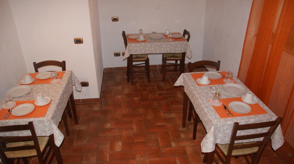 Il Pozzo Di Sant'Andrea Bed & Breakfast Сиена Екстериор снимка
