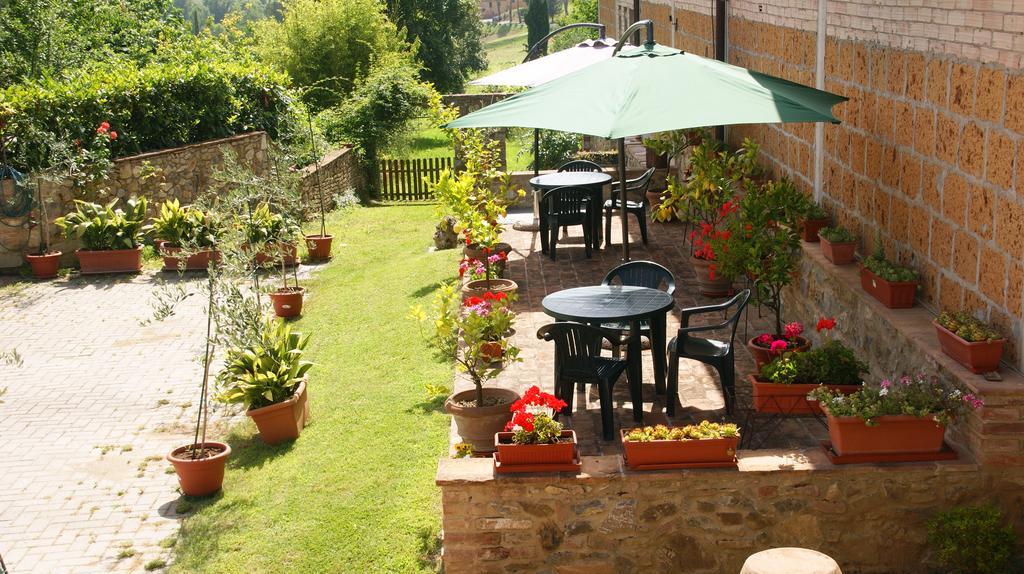 Il Pozzo Di Sant'Andrea Bed & Breakfast Сиена Екстериор снимка