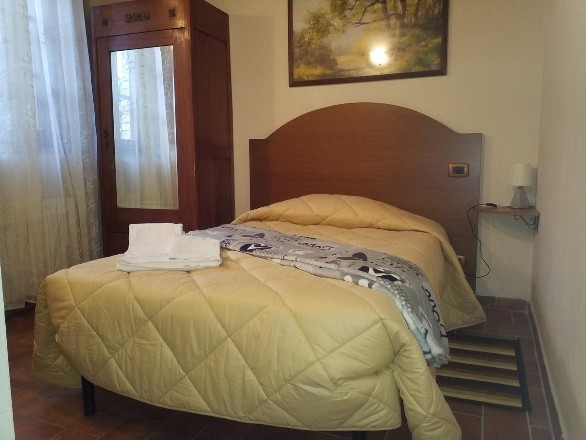 Il Pozzo Di Sant'Andrea Bed & Breakfast Сиена Екстериор снимка