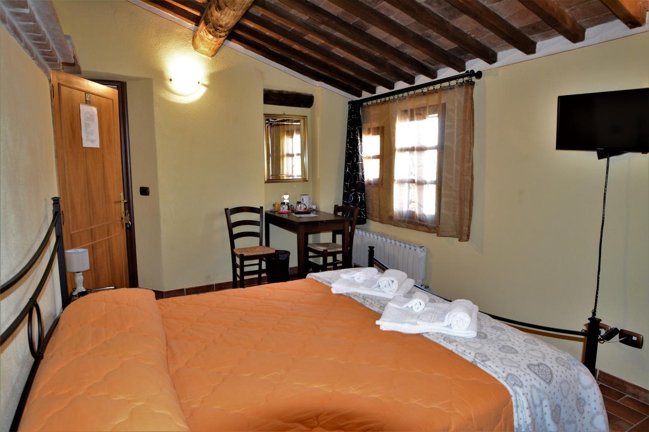 Il Pozzo Di Sant'Andrea Bed & Breakfast Сиена Екстериор снимка