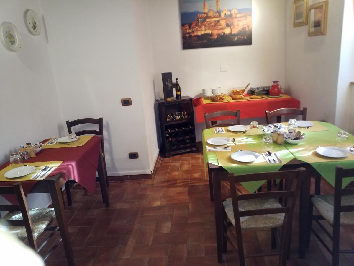 Il Pozzo Di Sant'Andrea Bed & Breakfast Сиена Екстериор снимка