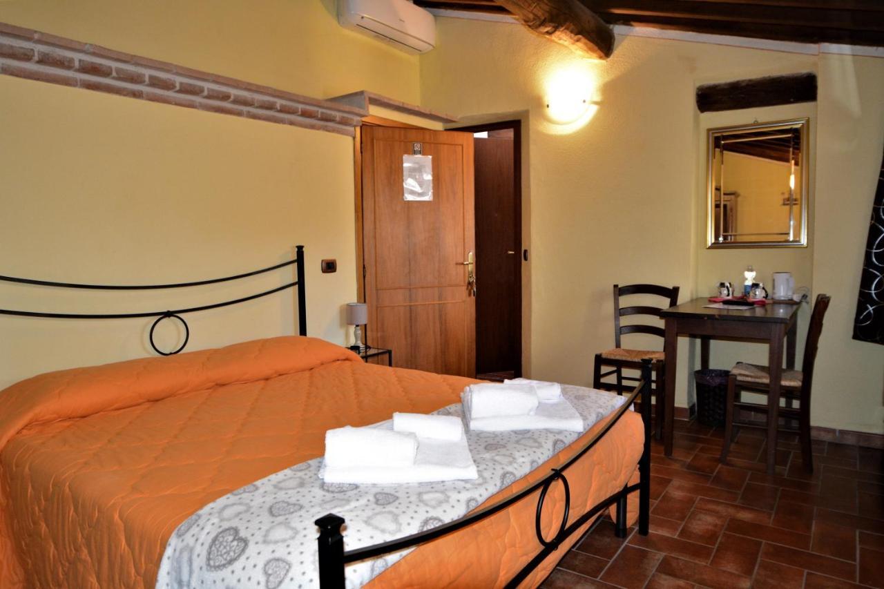 Il Pozzo Di Sant'Andrea Bed & Breakfast Сиена Екстериор снимка